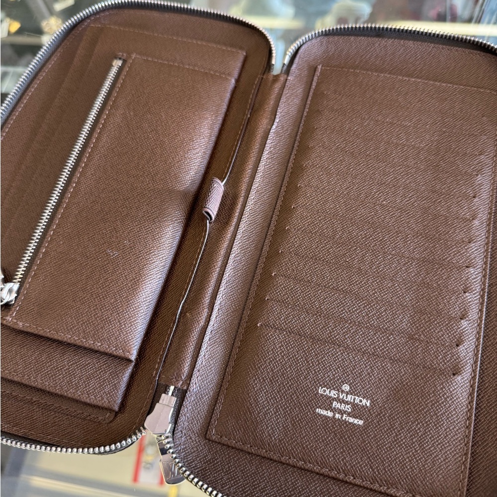 Louis Vuitton epi leather zippy organizer xl
